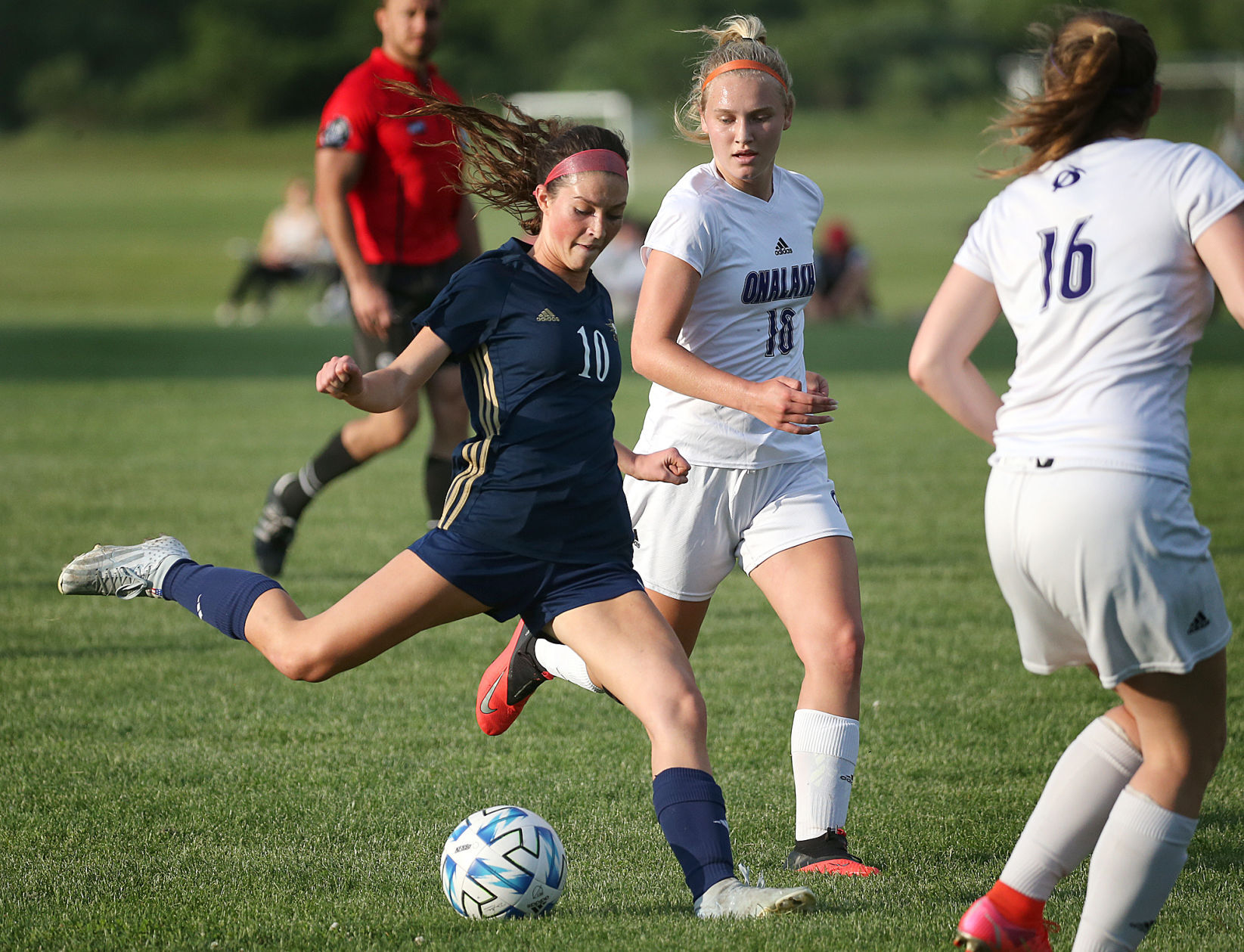 May 25: Onalaska vs Aquinas